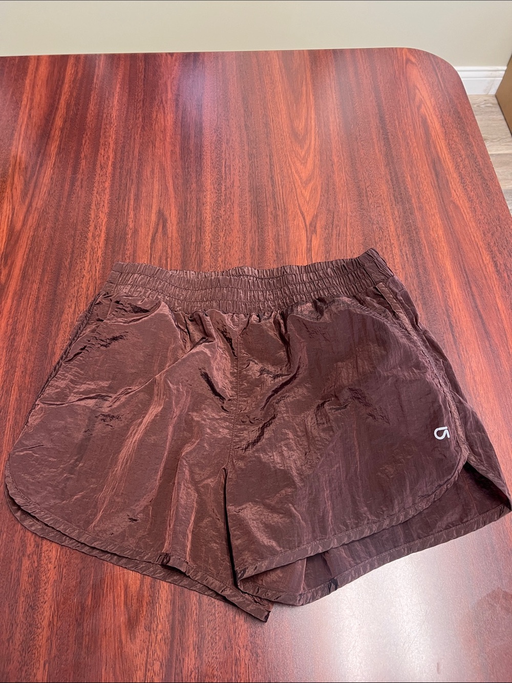 EUC Gap Fit brown shorts